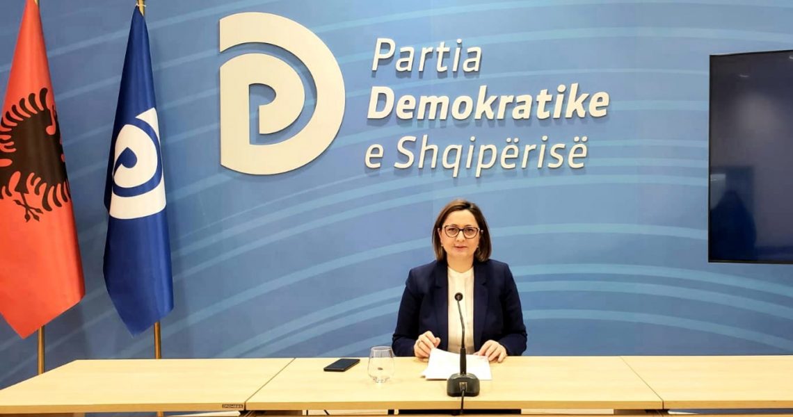 KONFERENCA E DEPUTETES SË PARTISË DEMOKRATIKE, DHURATA ÇUPI